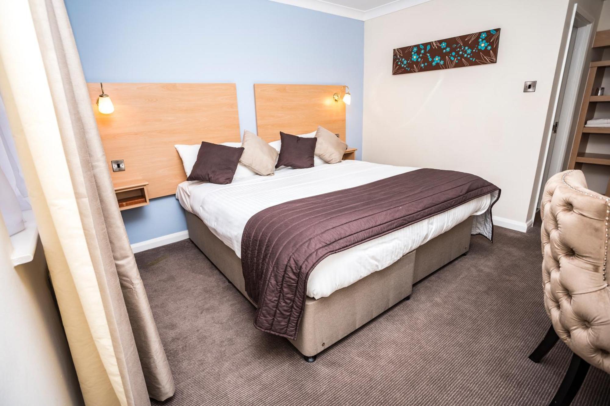 Borough Arms Hotel 뉴캐슬언더라임 외부 사진