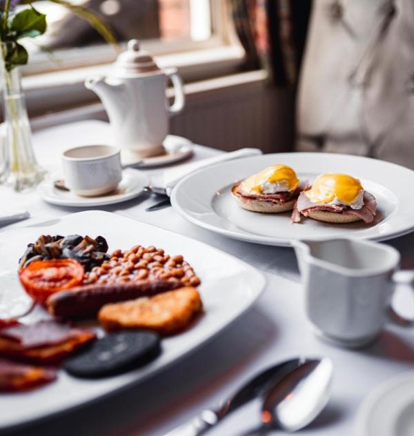 Borough Arms Hotel 뉴캐슬언더라임 외부 사진